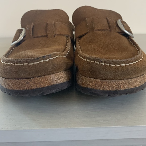 Birkenstock Buckley Clog in “Tea” Colored Suede - Picture 4 of 9